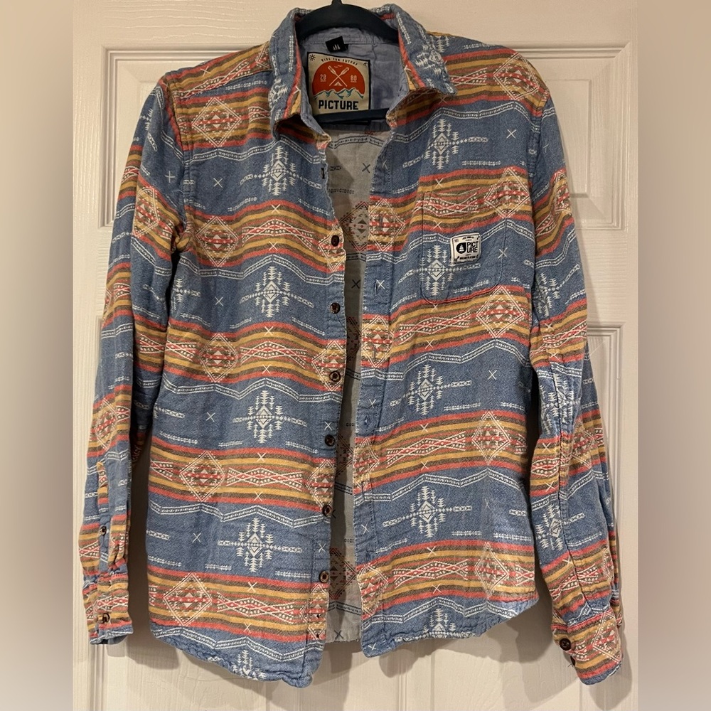 Picture organic clothing size medium long sleeve button down shirt